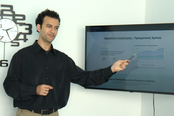 IT DEV CEO presenting AI strategy
